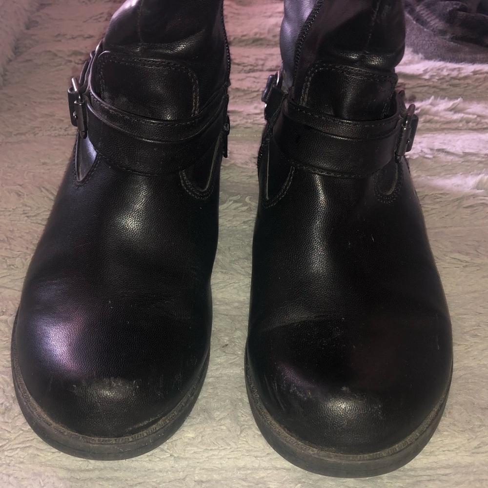 Easy Street Wide Calf Boots - Picture 4 of 7
